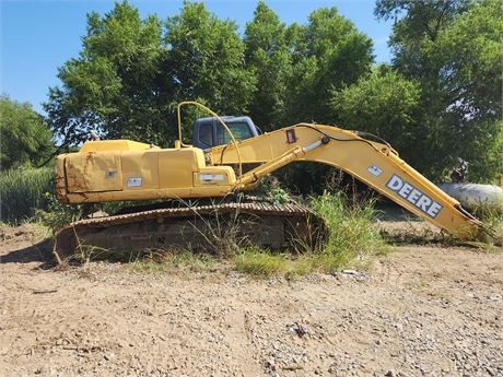 2005 John Deere 270 LC Excavator