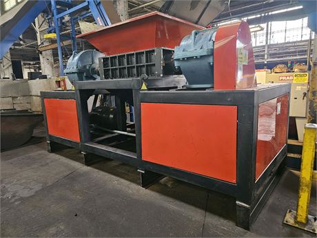 New Dual Shaft Hook Shear Shredder