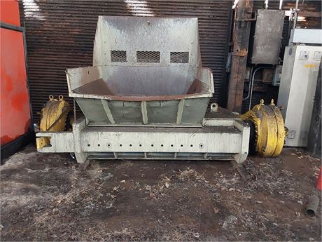 2016 Shred Tech ST500 Hook Shear Shredder