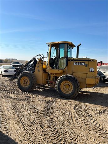 2002 John Deere TC44H Loader