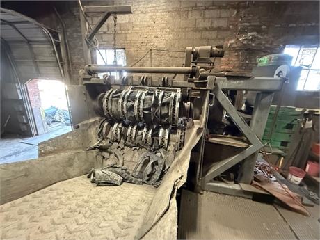 1999 Barclay 6.0 Primary Tire Shredder with Infeed Conveyor